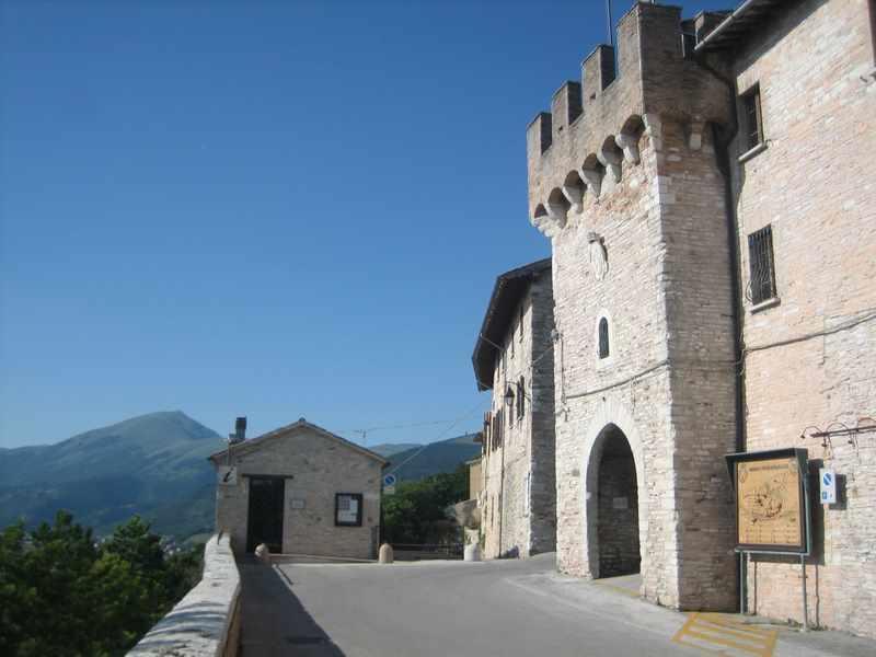 Appartamento Il Grillo Fossato di Vico Oda fotoğraf